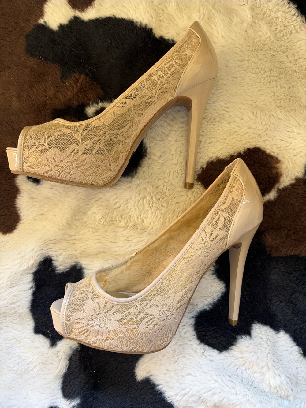Guess Lace Peep-Toe High Heels in Nude Blush